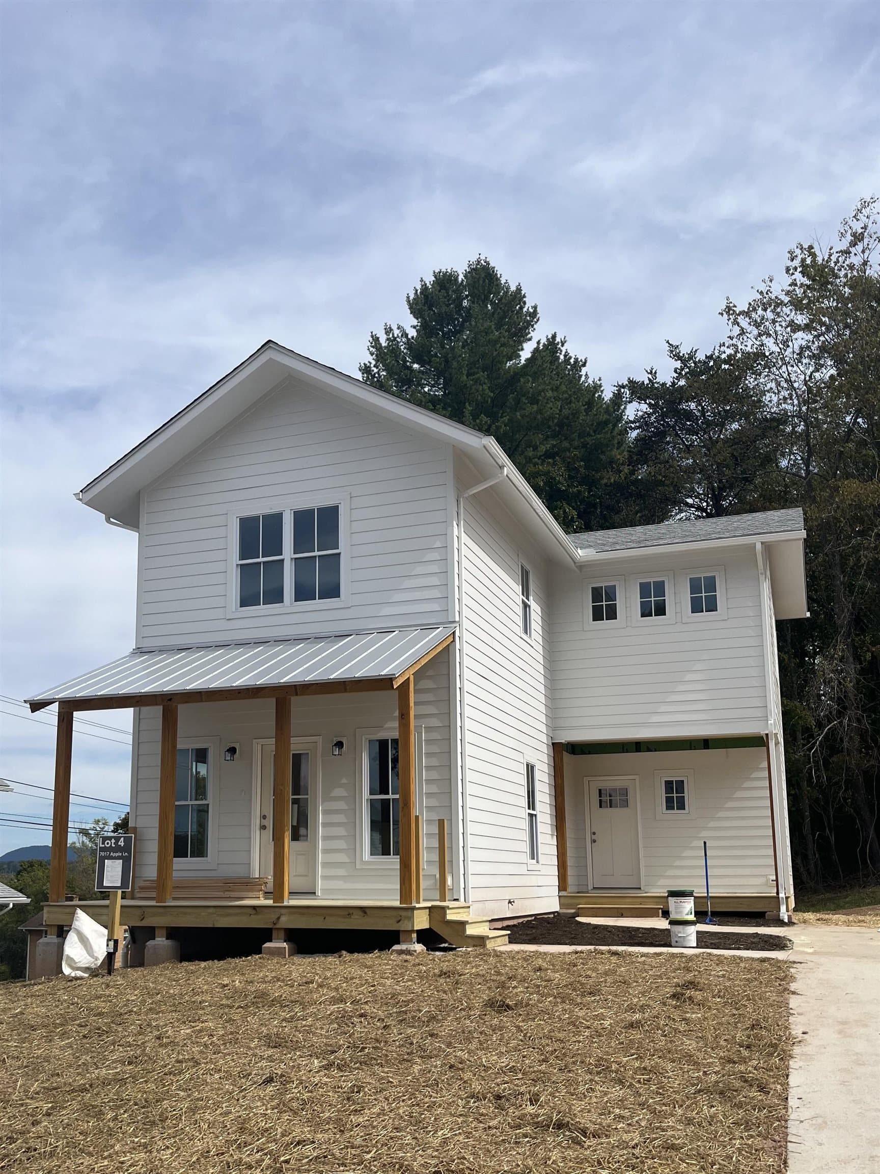 7017 Apple Lane, Blacksburg, VA, photo 1 of 2