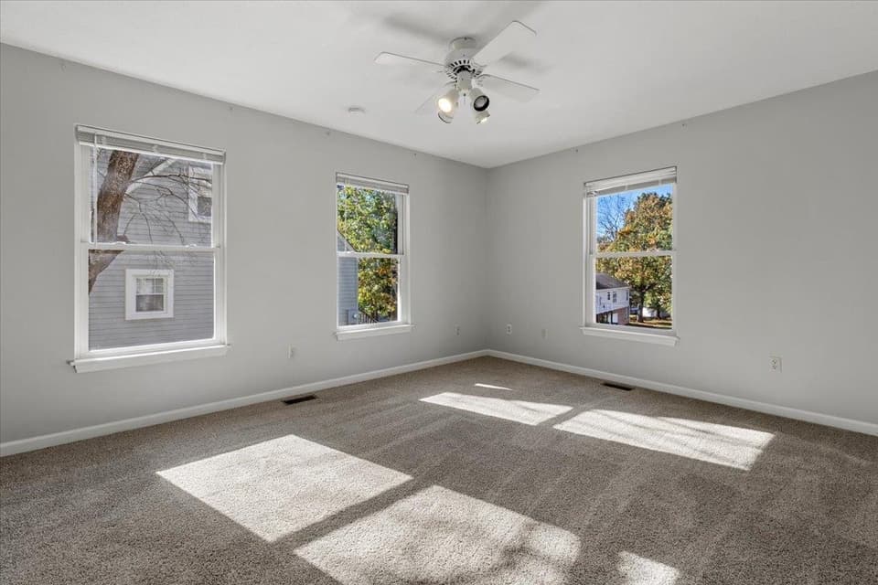 516 Sunrise Drive, photo 20 of 40