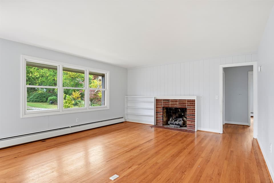 404 Eastview Terrace, photo 11 of 40