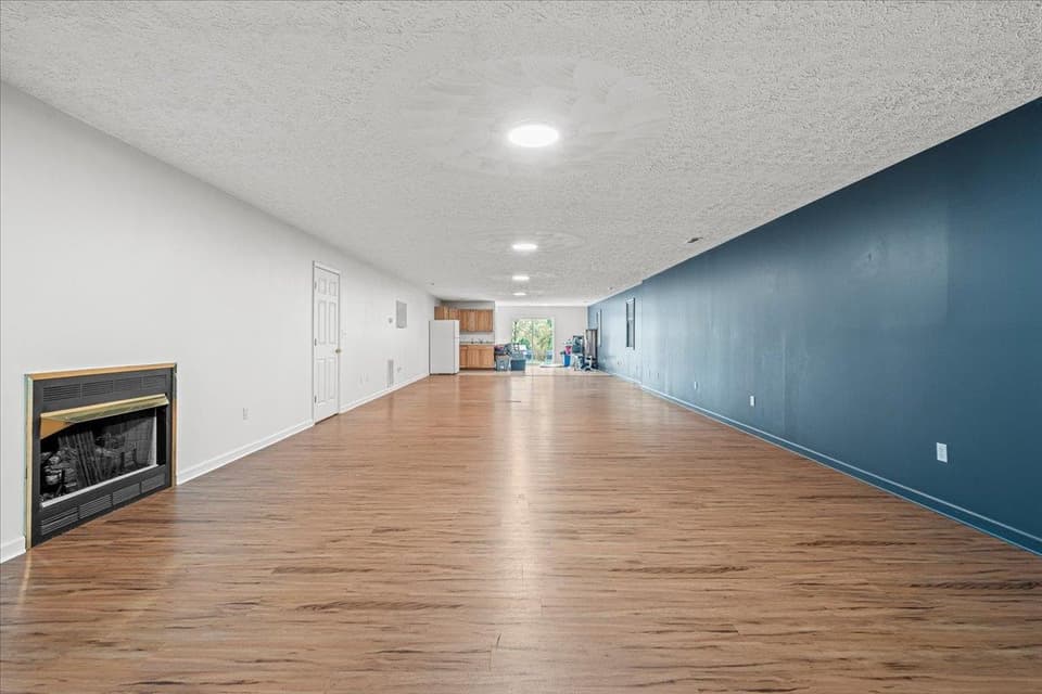 3431 Gordon Drive, photo 20 of 32