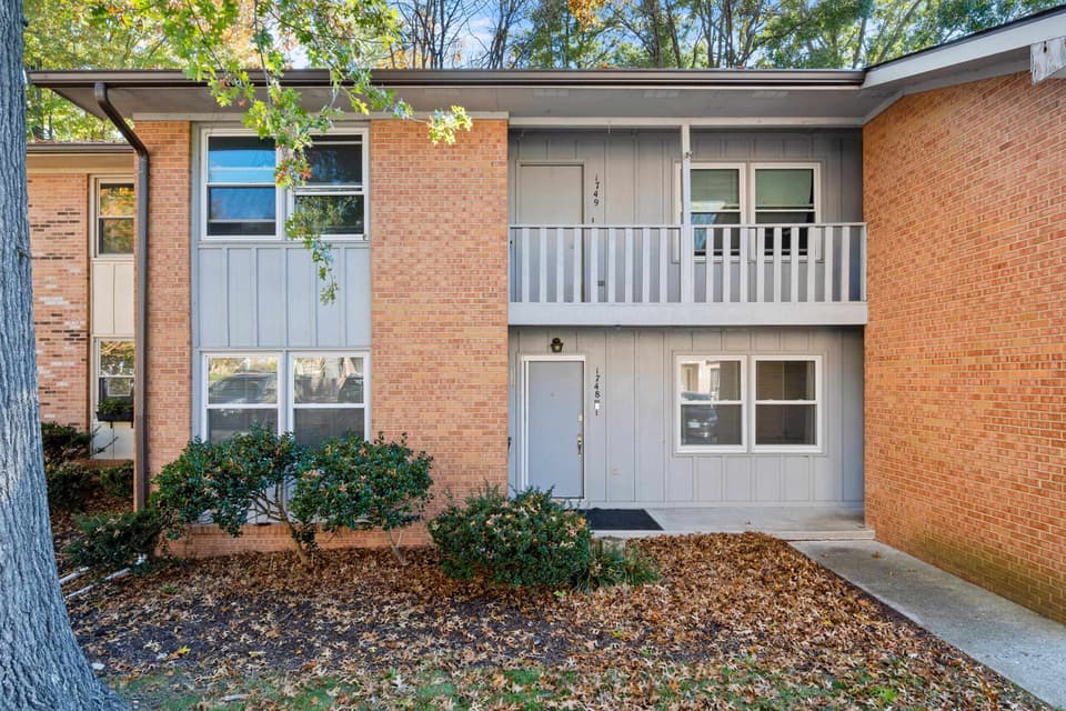 1748 Donlee Drive Unit 105, Blacksburg, VA