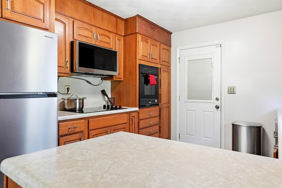 308 Grandview Drive, photo 13 of 40
