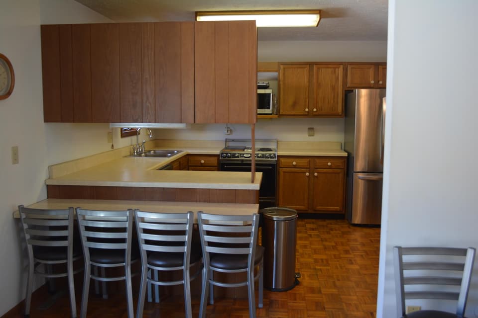 2806 Tall Oaks Dr, photo 3 of 20
