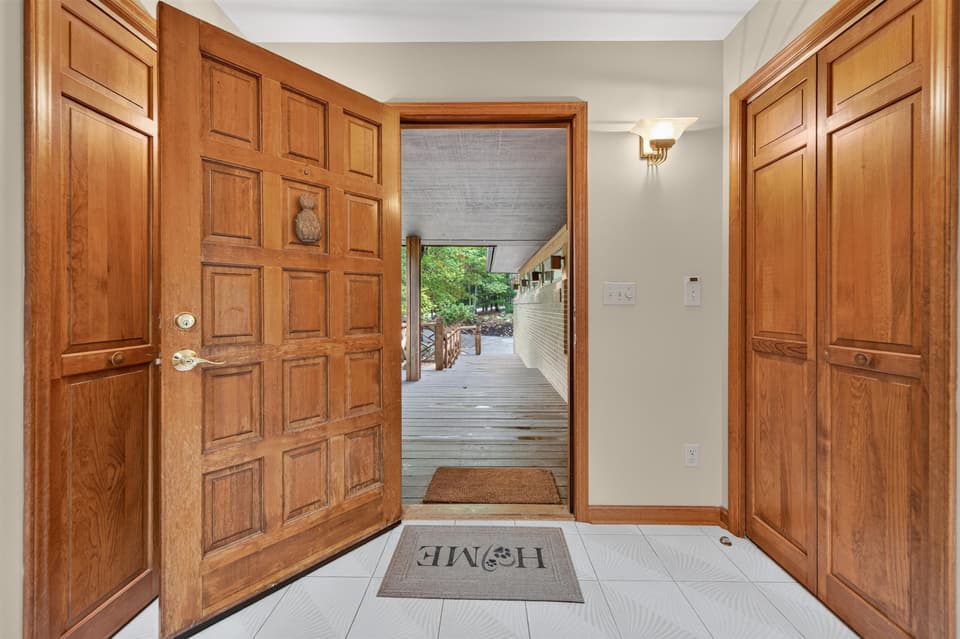1723 Jefferson Forest Lane, photo 9 of 40