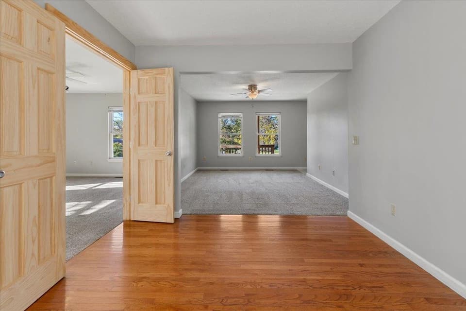 516 Sunrise Drive, photo 16 of 40