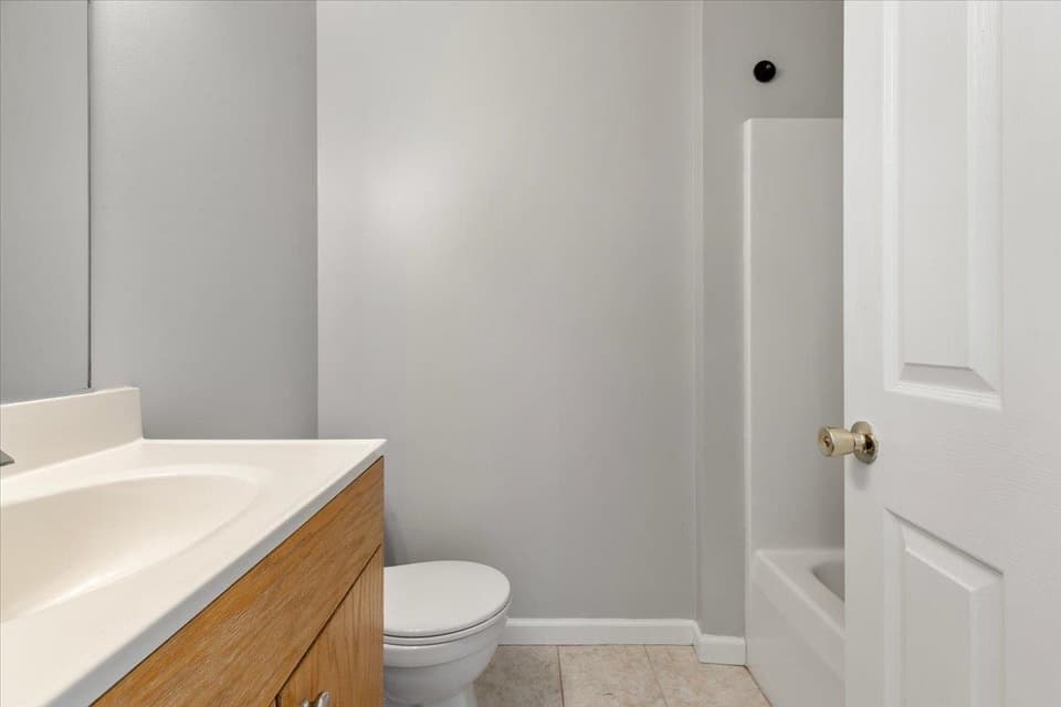516 Sunrise Drive, photo 25 of 40