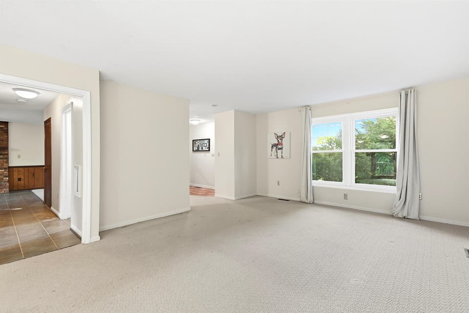 401 Stonegate Drive, photo 13 of 40