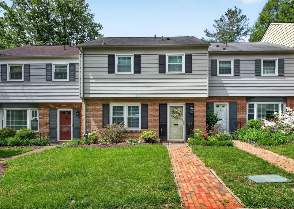 120 Camelot Ct, Blacksburg, VA