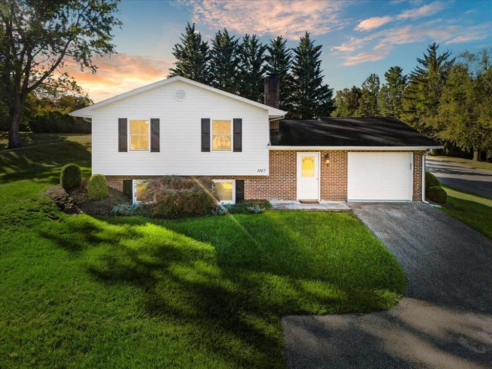 1107 Robin Road, Blacksburg, VA