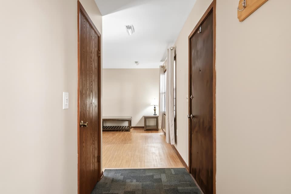 1748 Donlee Drive Unit 105, photo 22 of 27