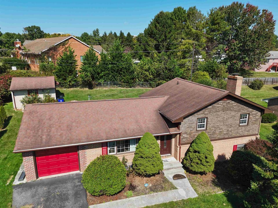 308 Grandview Drive, photo 5 of 40