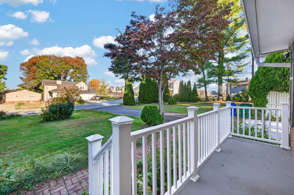 1704 Oriole Drive, photo 15 of 40
