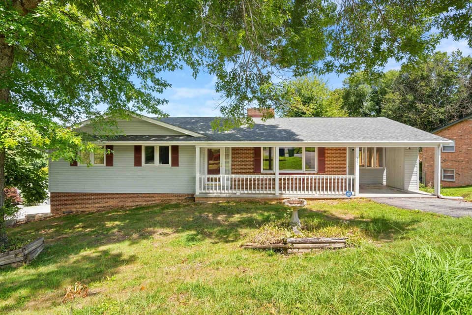 301 Fincastle Drive, Blacksburg, VA