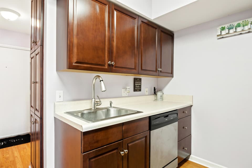 501 Sunridge Drive Unit R, photo 10 of 26