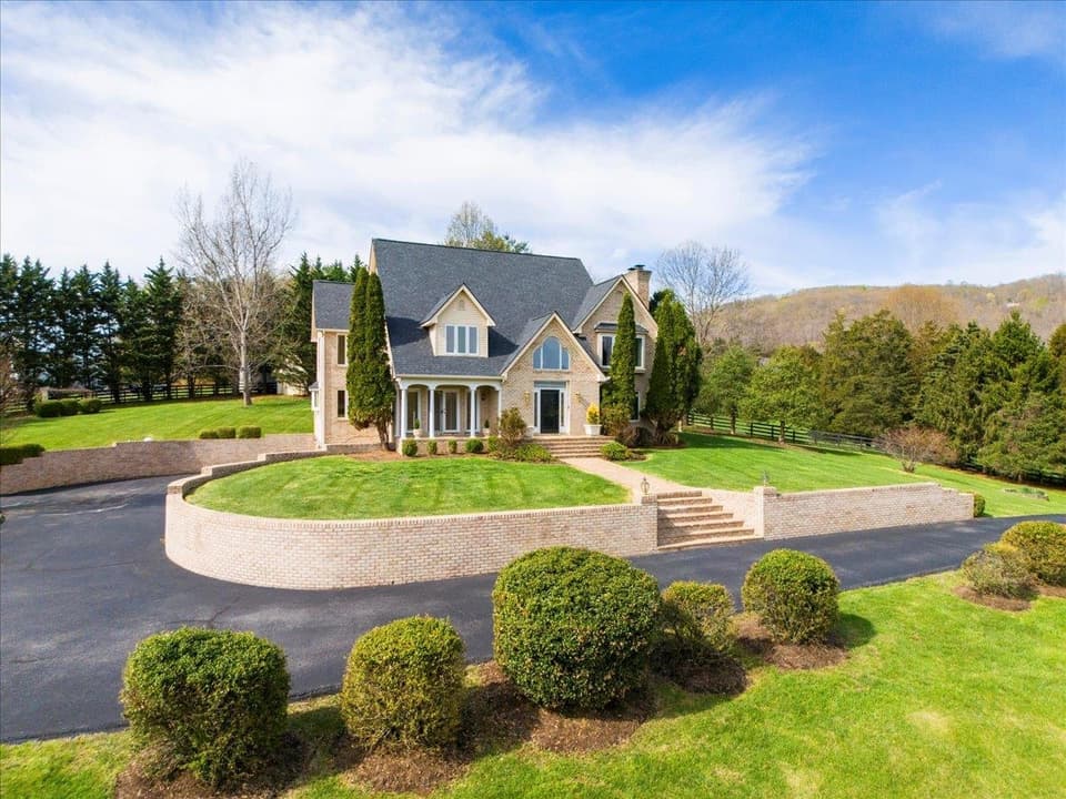 855 Deercroft Drive, Blacksburg, VA