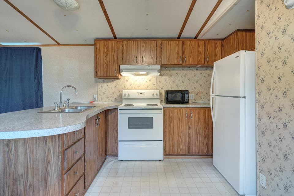 461 Bee Lane, photo 9 of 22