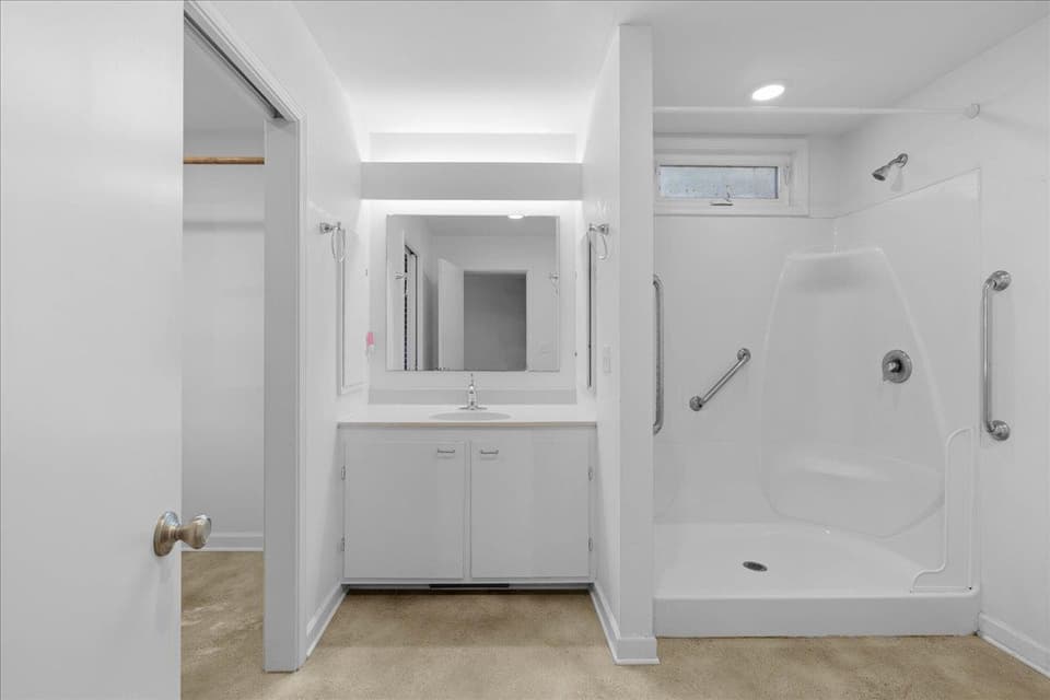 803 Grove Avenue, photo 19 of 37