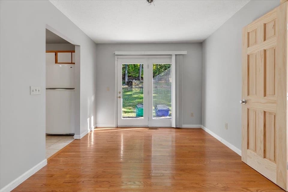 516 Sunrise Drive, photo 17 of 40