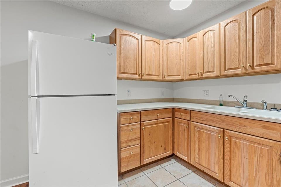 3431 Gordon Drive, photo 22 of 32