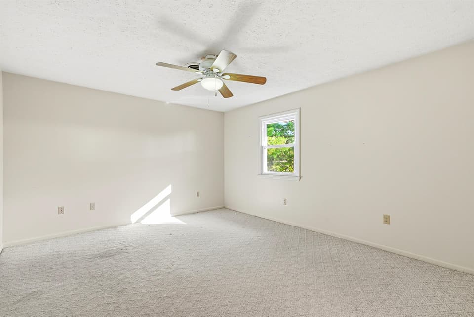 401 Stonegate Drive, photo 31 of 40