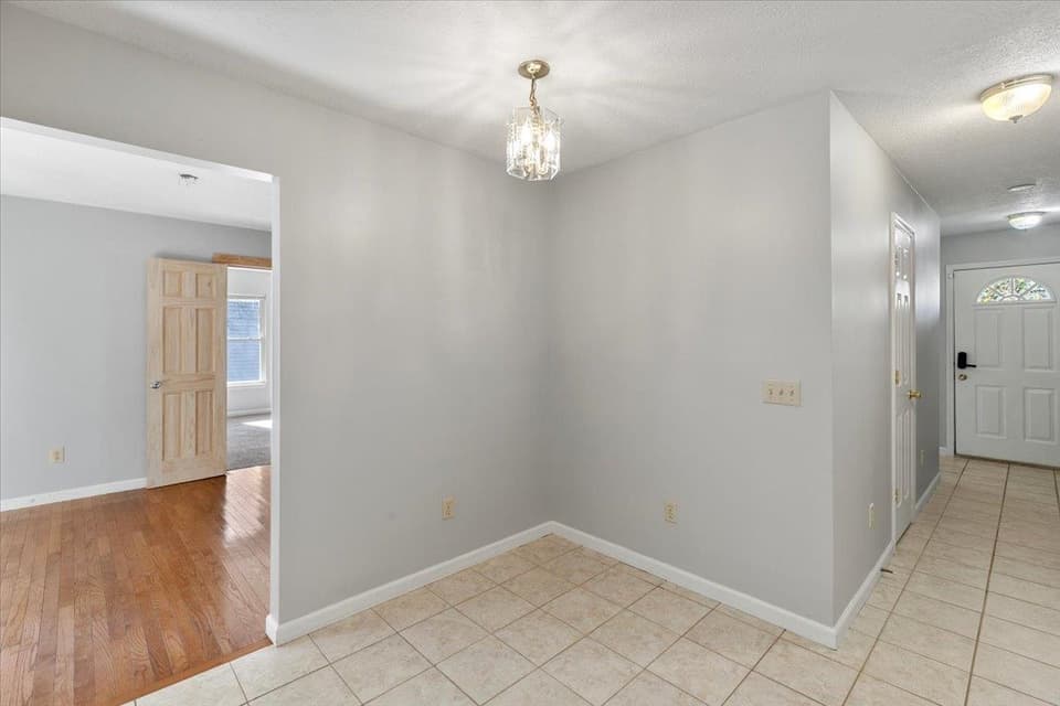 516 Sunrise Drive, photo 14 of 40