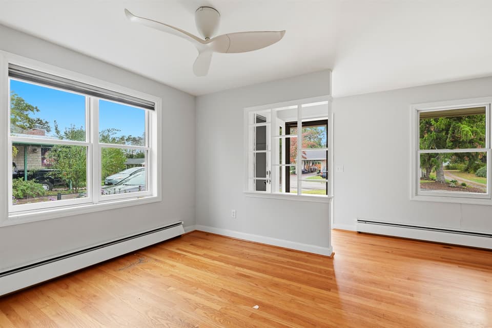 404 Eastview Terrace, photo 9 of 40