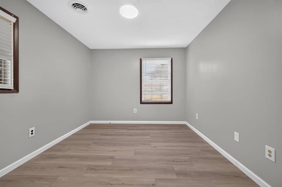 1704 Oriole Drive, photo 33 of 40