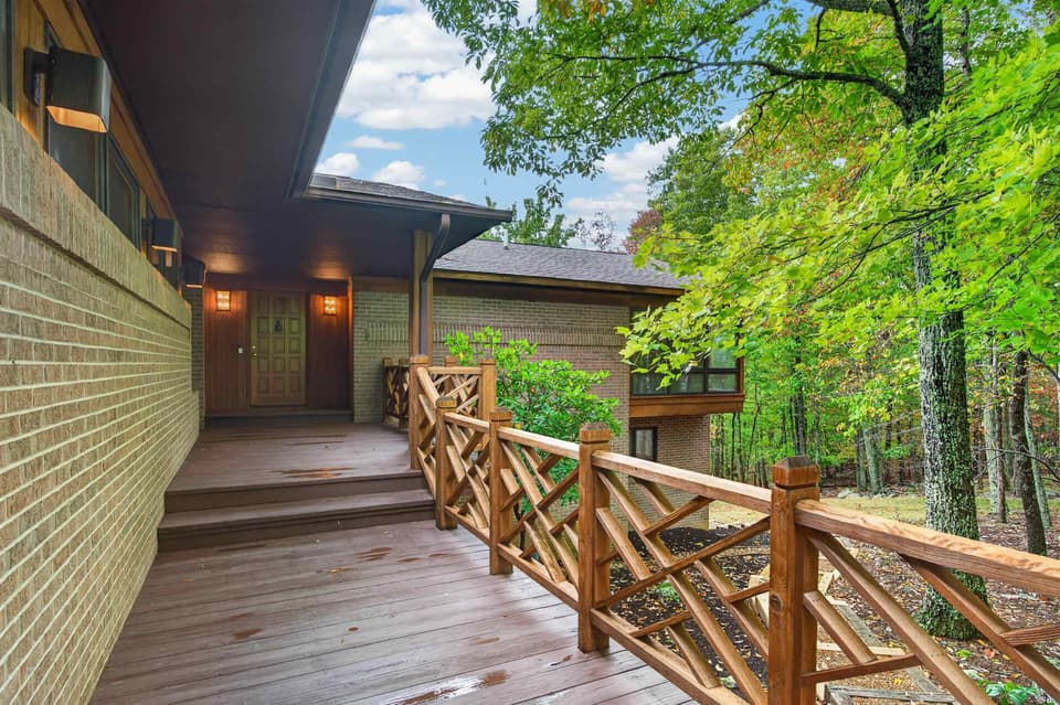 1723 Jefferson Forest Lane, photo 5 of 40