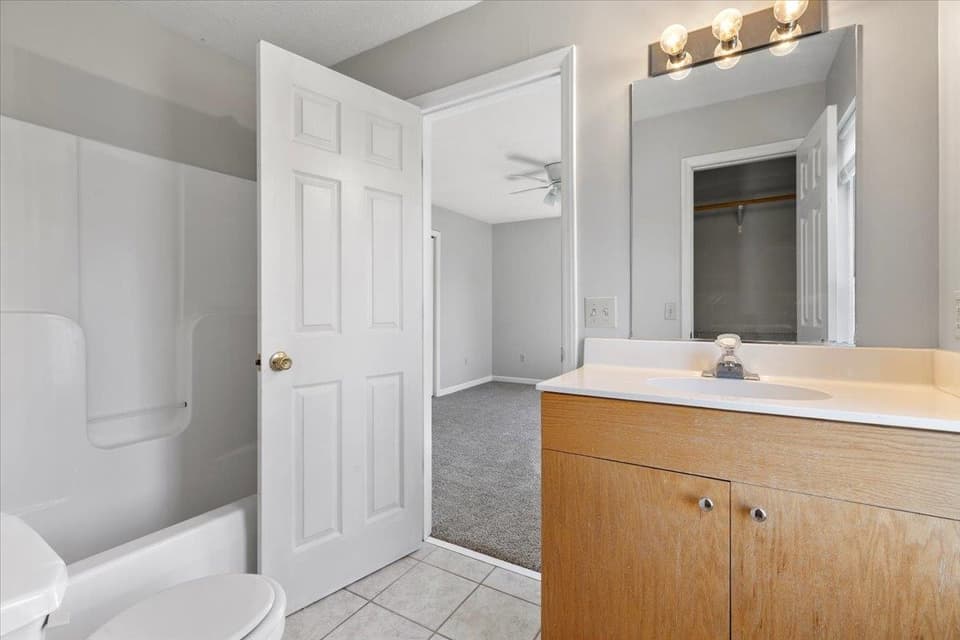 516 Sunrise Drive, photo 32 of 40