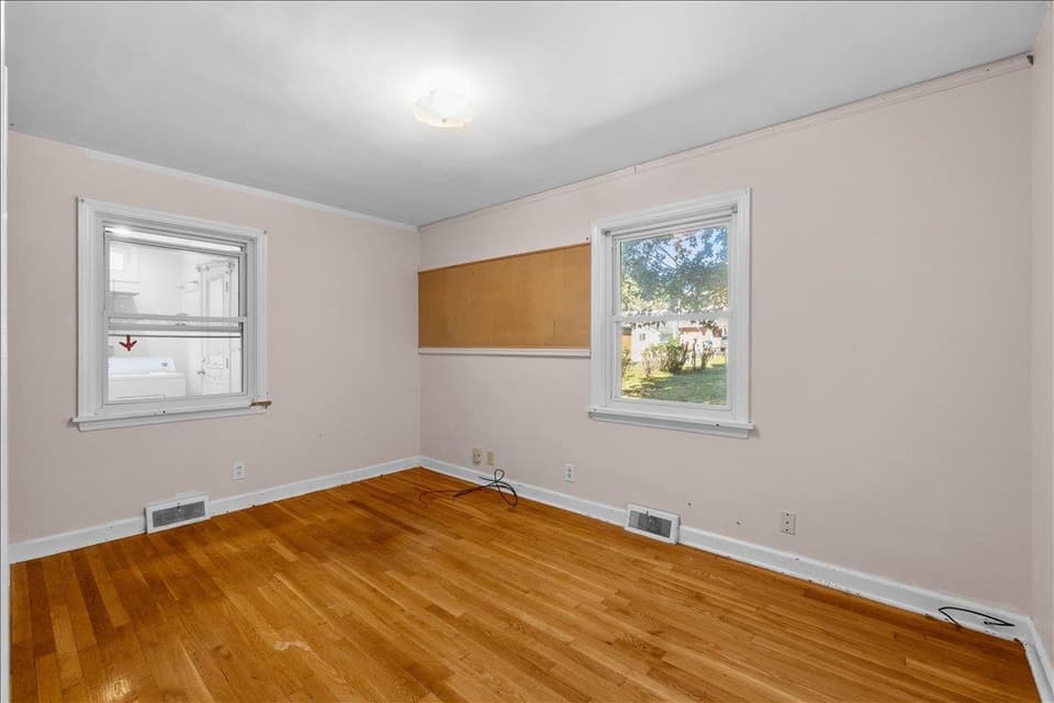 803 Grove Avenue, photo 11 of 37