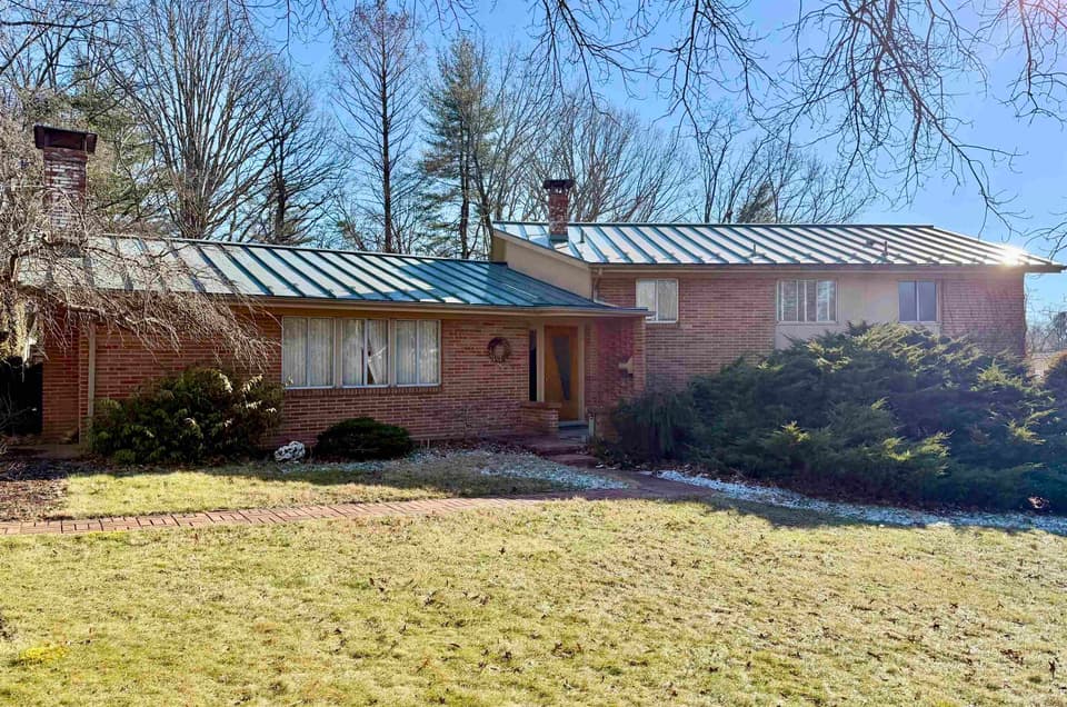 906 Allendale Court, Blacksburg, VA