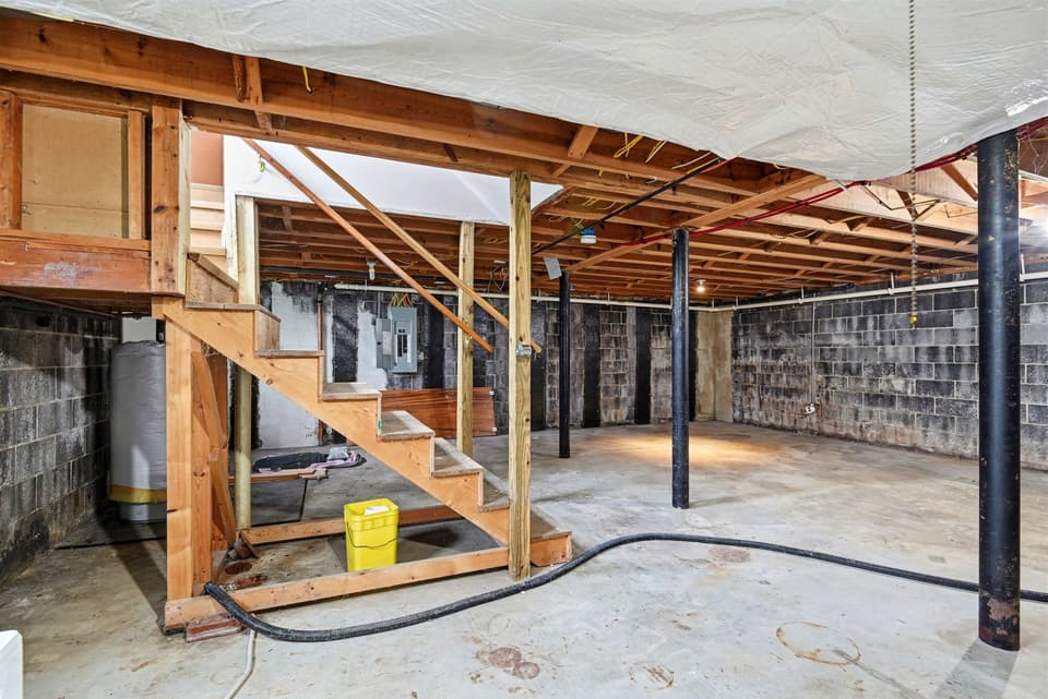 404 Eastview Terrace, photo 32 of 40