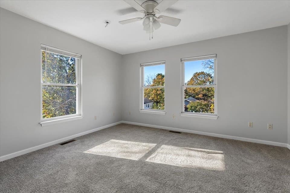516 Sunrise Drive, photo 27 of 40