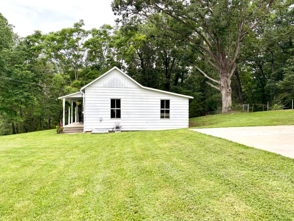 611 Mabry Ln, photo 20 of 23