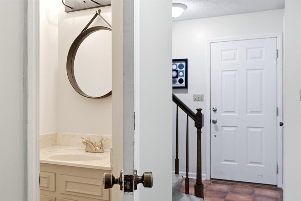 401 Stonegate Drive, photo 30 of 40