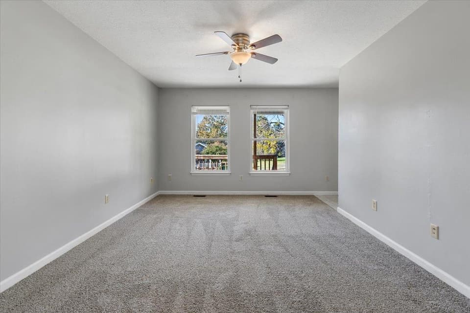 516 Sunrise Drive, photo 18 of 40