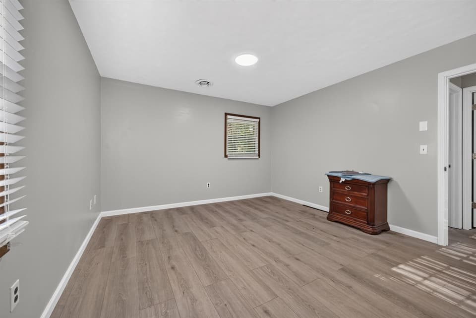 1704 Oriole Drive, photo 30 of 40