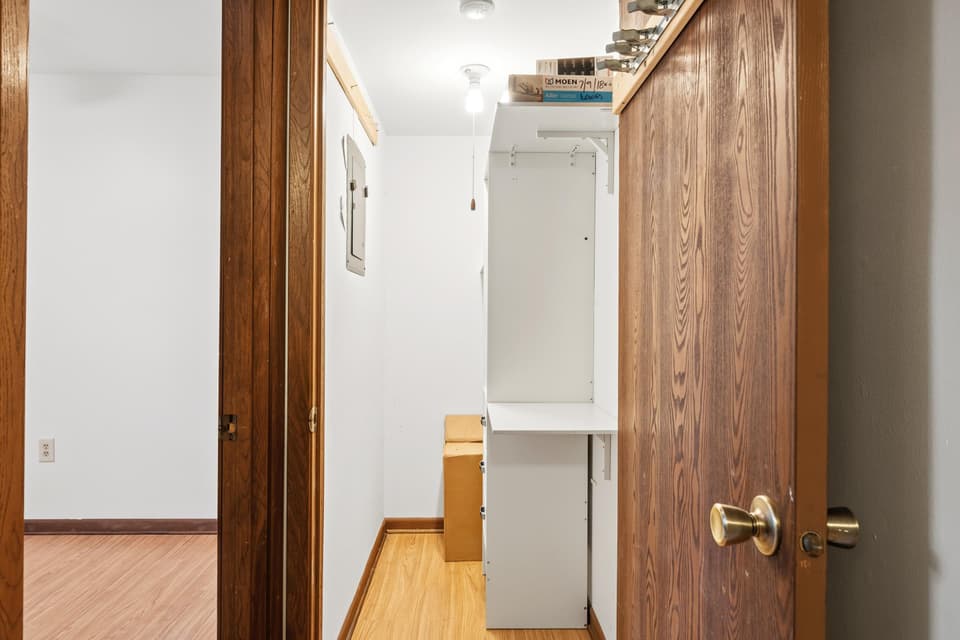 1748 Donlee Drive Unit 105, photo 20 of 27