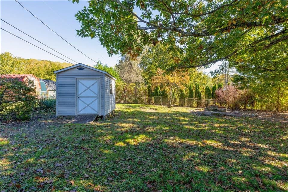 803 Grove Avenue, photo 30 of 37