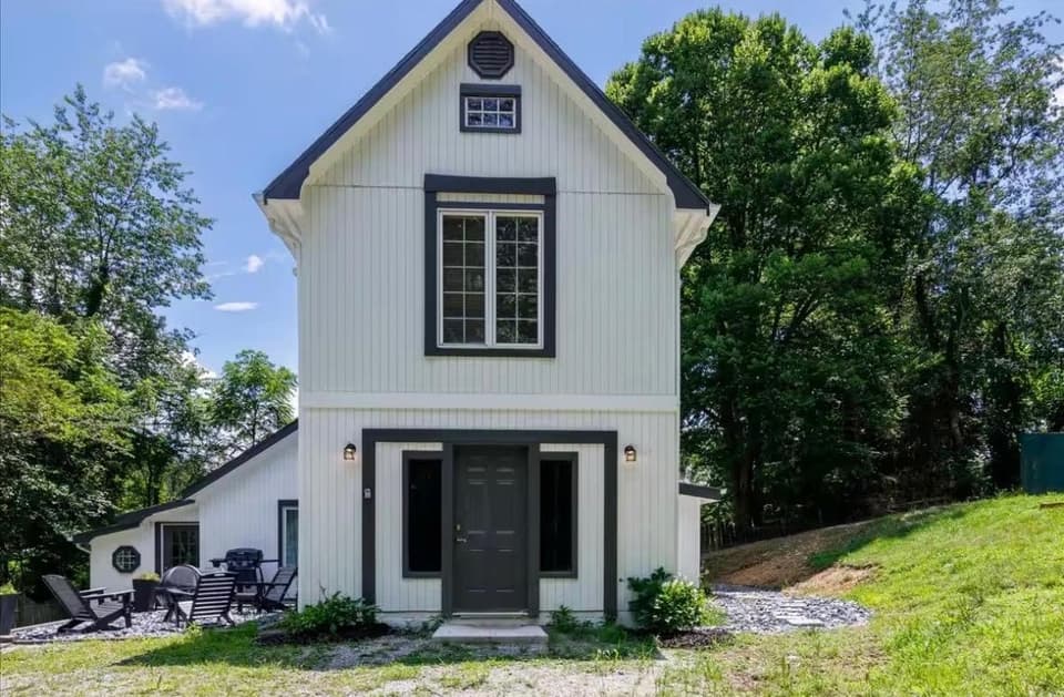 1951 Harding Road, Blacksburg, VA