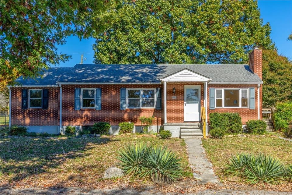 803 Grove Avenue, photo 33 of 37