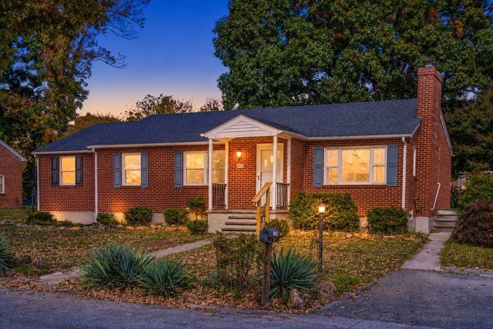 803 Grove Avenue, Blacksburg, VA