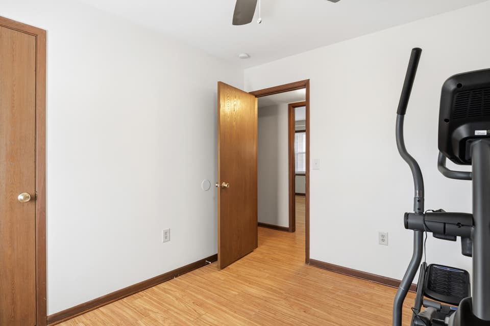 1748 Donlee Drive Unit 105, photo 16 of 27