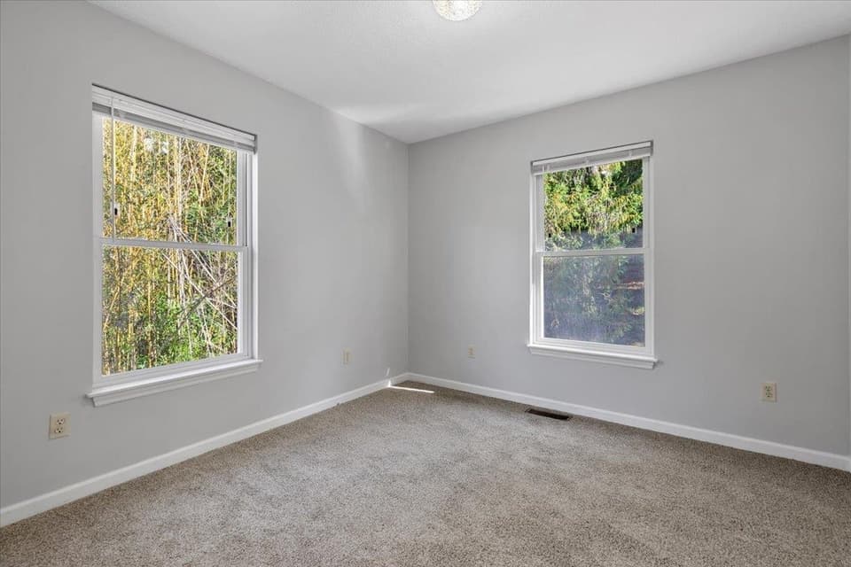 516 Sunrise Drive, photo 36 of 40