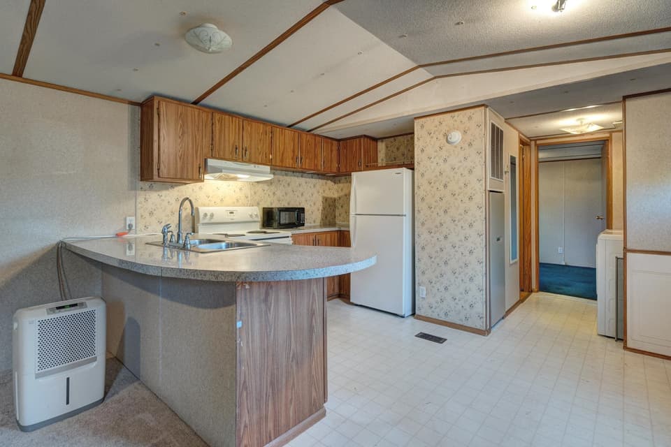 461 Bee Lane, photo 8 of 22
