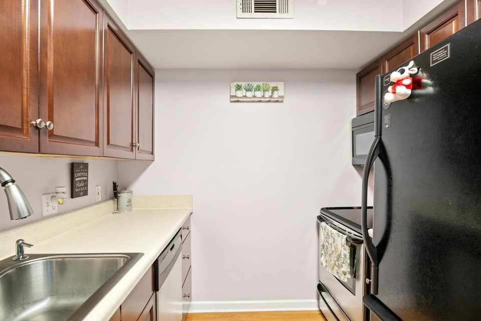 501 Sunridge Drive Unit R, photo 11 of 26