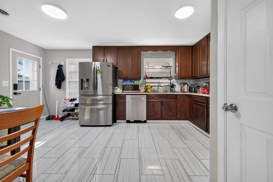 1704 Oriole Drive, photo 20 of 40
