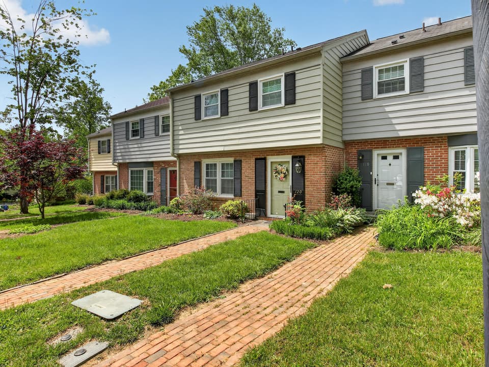 120 Camelot Ct, photo 31 of 35
