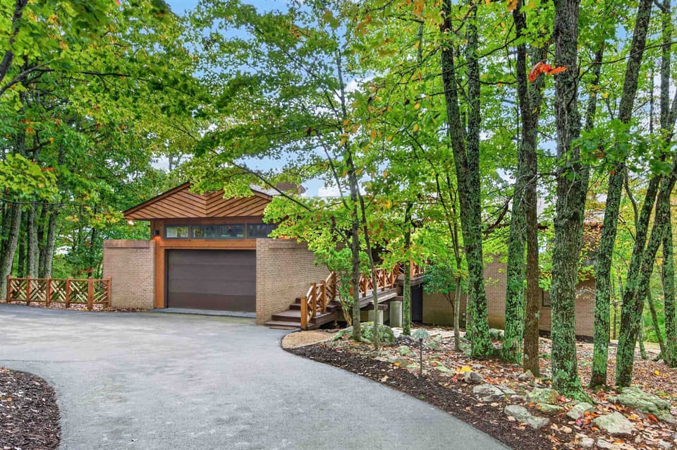 1723 Jefferson Forest Lane, photo 3 of 40