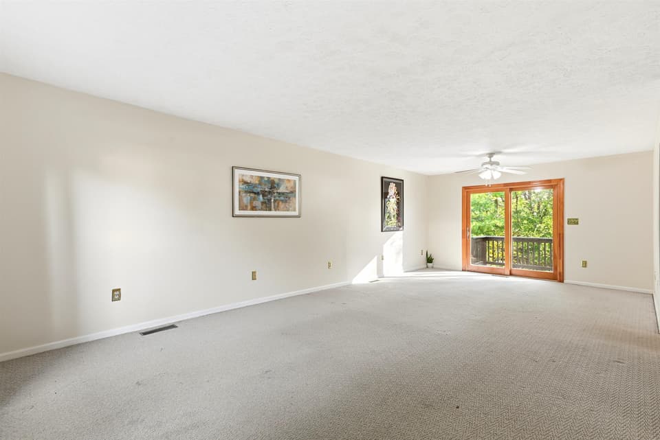 401 Stonegate Drive, photo 10 of 40